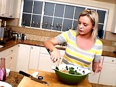 Impossibly Sexy Bree Olson Is A Good Housewife And She Knows How To Cook